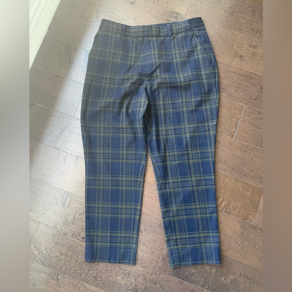 Uniqlo size medium stretch waist plaid trousers